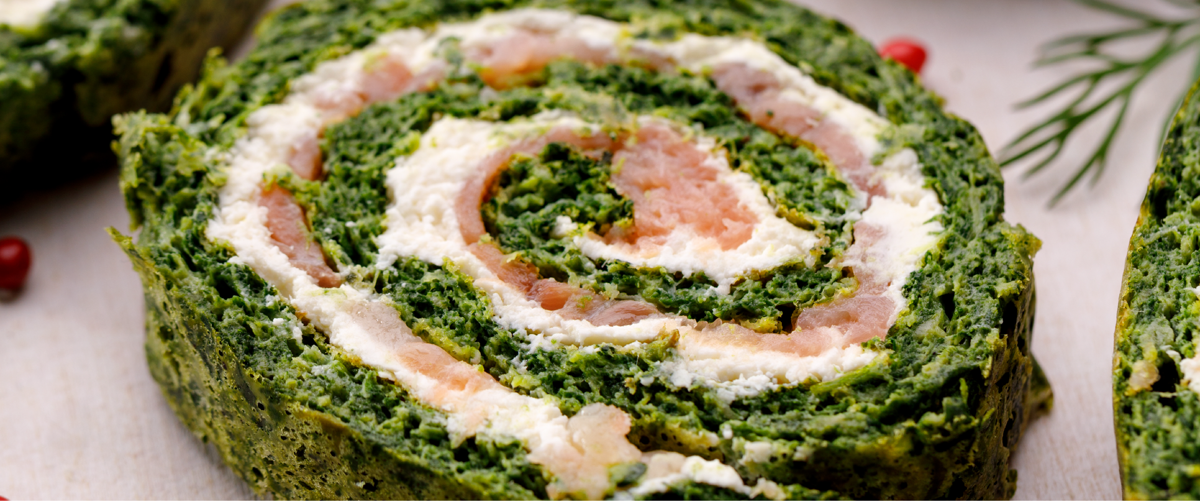 Rotolo di spinaci al formaggio e salmone