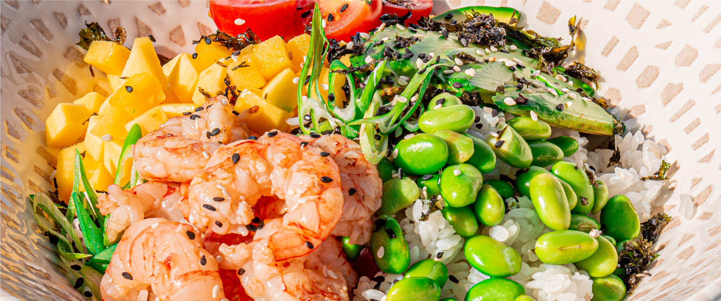 poke-gamberetti-edamame-e-pomodorini